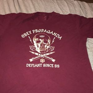 Obey t shirt